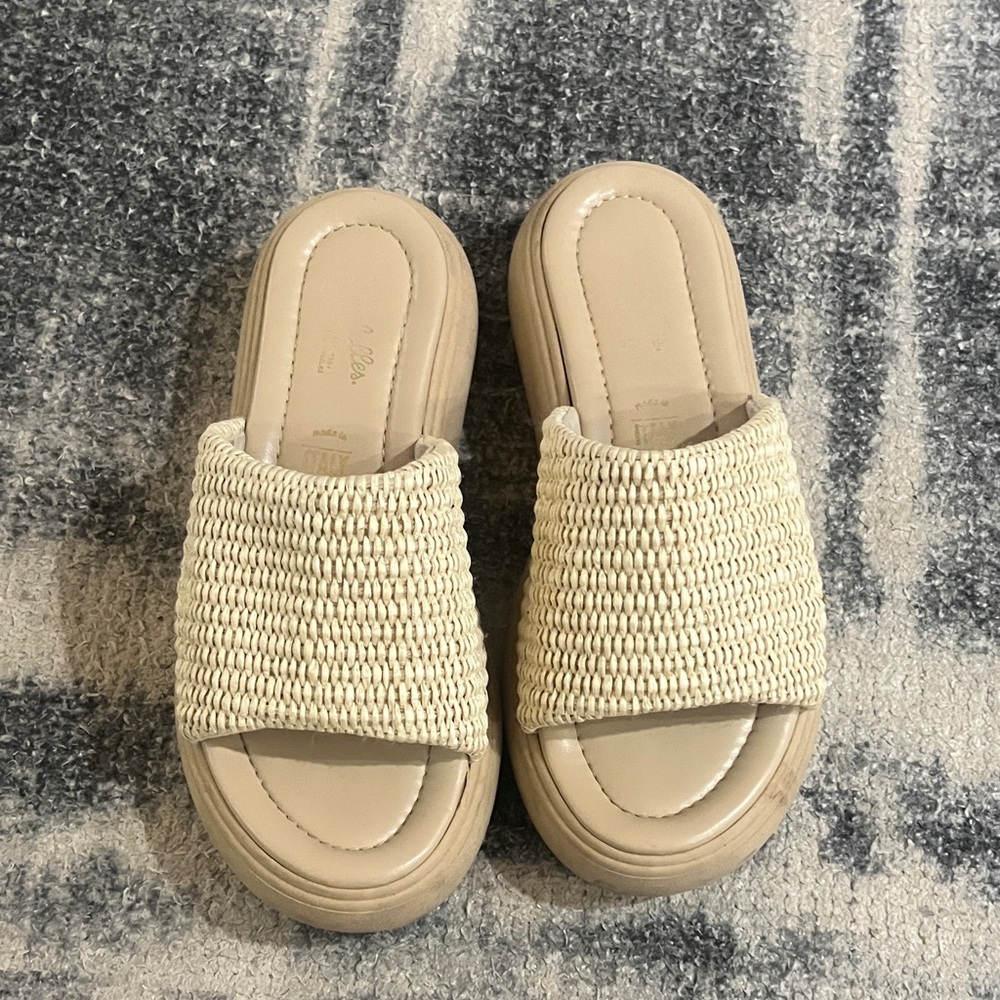 Women's Cream Slide Sandals